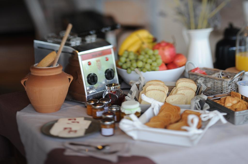 Monte Maino Bed & Breakfast Desenzano del Garda Exterior foto