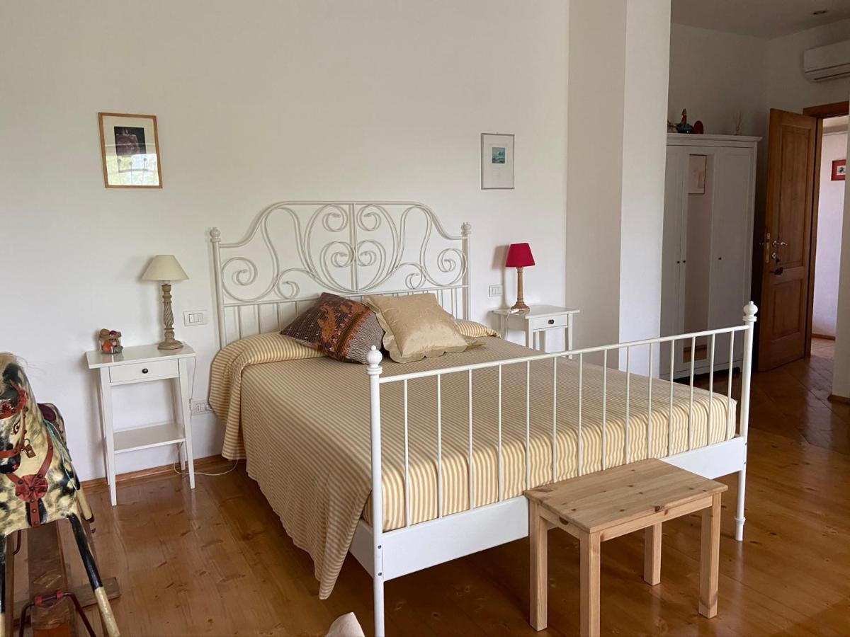 Monte Maino Bed & Breakfast Desenzano del Garda Exterior foto